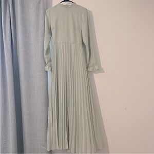 ASOS Designs Women's Maxi Pleated Sage Green Long Sleeve Dress Size 4